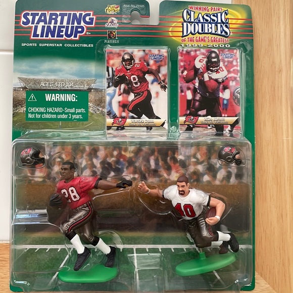 Starting Lineup Classic Doubles Football NFL Warrick Dunn and Mike Alston. - Picture 1 of 7